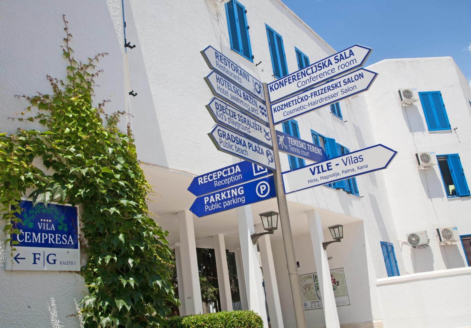 Hotel Slovenska Plaza Standard Budva Exterior photo