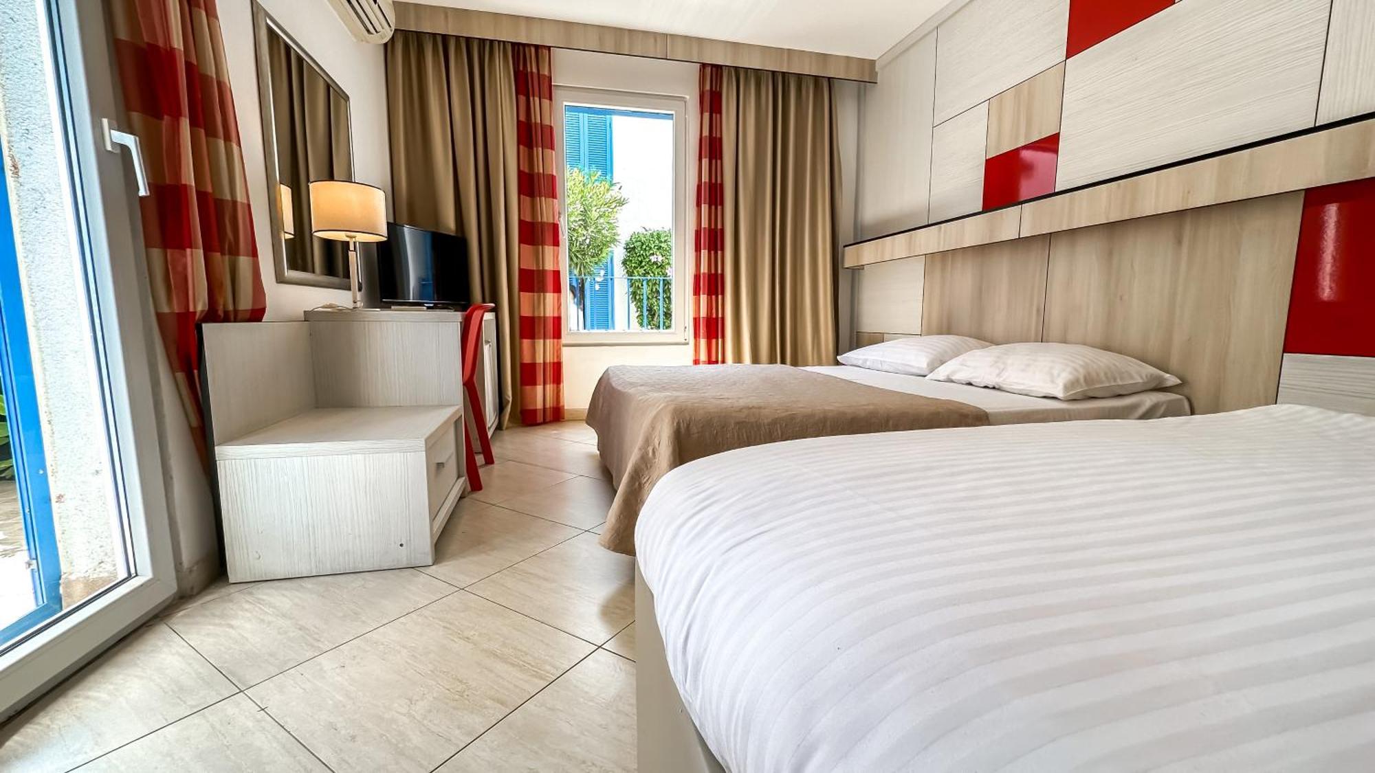 Hotel Slovenska Plaza Standard Budva Exterior photo