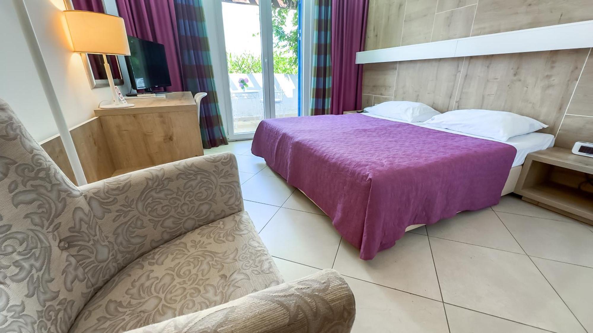 Hotel Slovenska Plaza Standard Budva Exterior photo