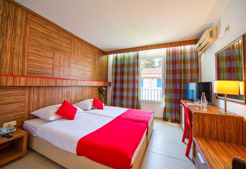 Hotel Slovenska Plaza Standard Budva Exterior photo
